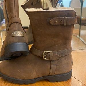 Ugg’s Size 7 boots